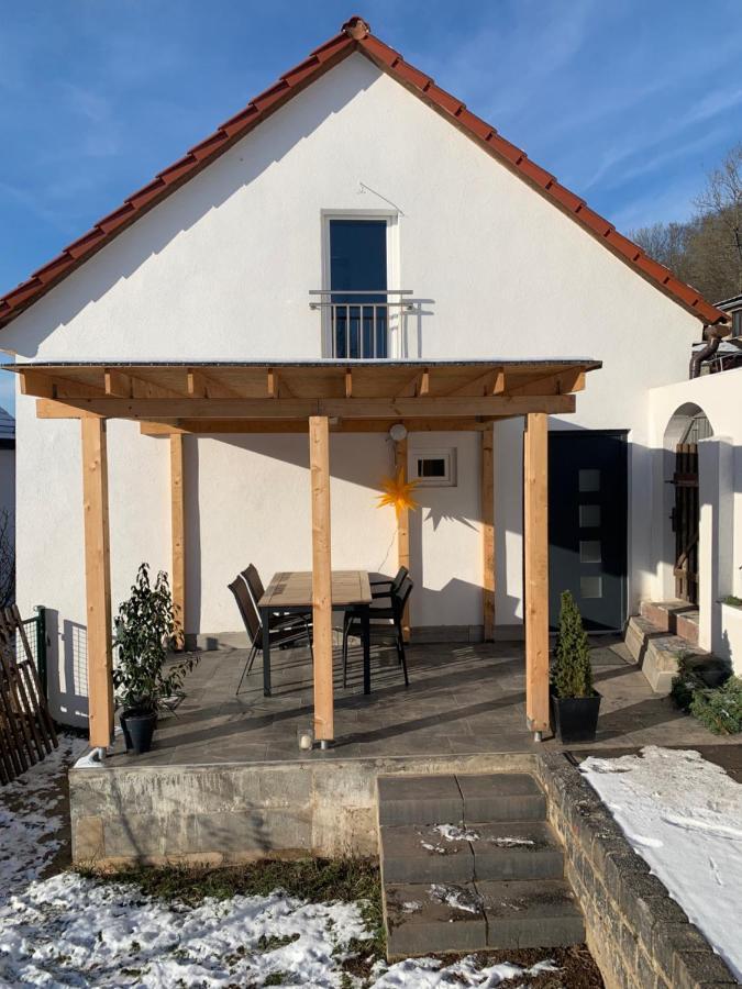 Gemuetliches Einfamilienhaus In Gera Mit 3 Schlafzimmern Mit Garten Und Parkplatz Exterior foto